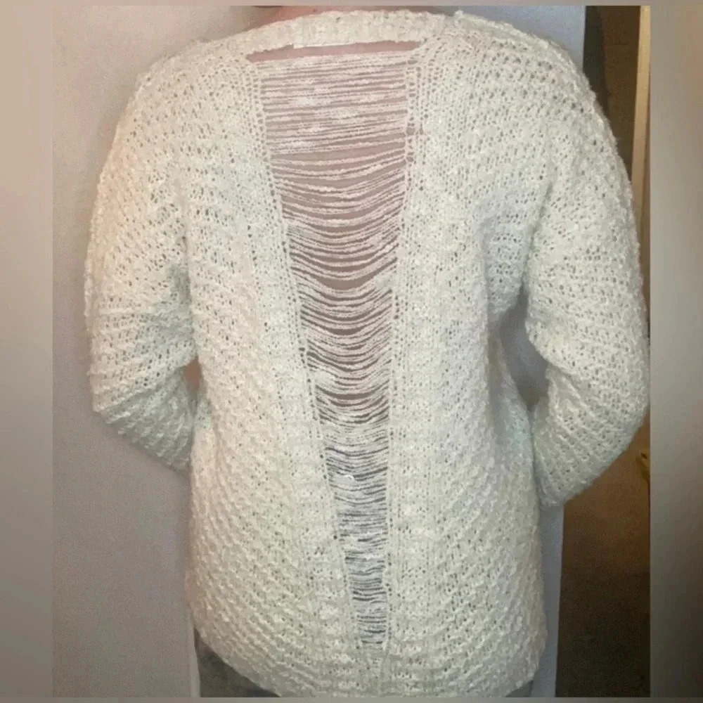 ASTR The Label Slash Back Popcorn Bouclé Sweater Size Medium Oatmeal - Picture 4 of 8